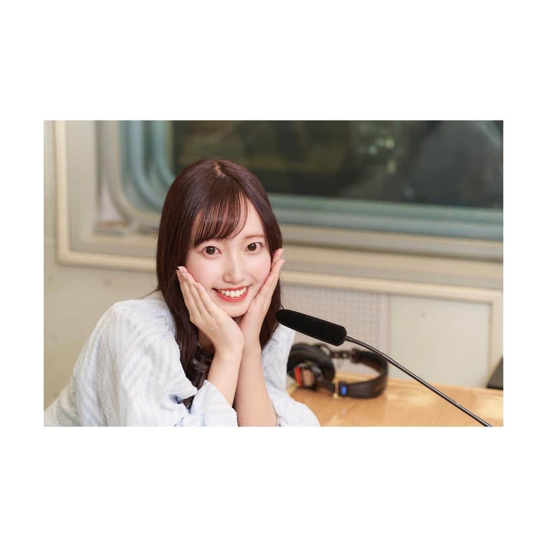 石井奏美のインスタグラム：「RNCラジオで毎週火曜日放送中の アイドルしか勝たん！の宣材写真を 撮っていただきました✨  HPなどのプロフィール撮影を してくださる皆さん💐  camera📸: @masayuki_24  assistant📸: @mikutotanaka  makeup💄: @_____aki_hairmake  assistant💄: @a.si0_10   いつも素敵にしてくださって、 テンションが上がります☺️💓  明日の放送では 日向坂46さんをご紹介します☀️ 聴いていただけたら嬉しいです📻  今日も1日お疲れ様でした💐🧸  #岡山#岡山県#香川#香川県#アナウンサー」
