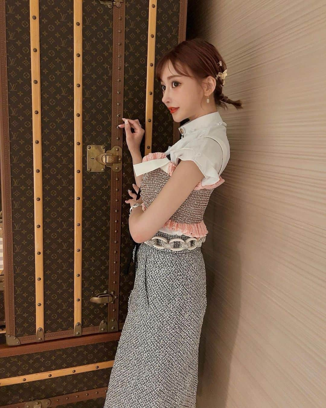 明日花キララさんのインスタグラム写真 - (明日花キララInstagram)「クセ強なVUITTONのお洋服やっと着れた😂💛」4月25日 20時00分 - asukakiraran