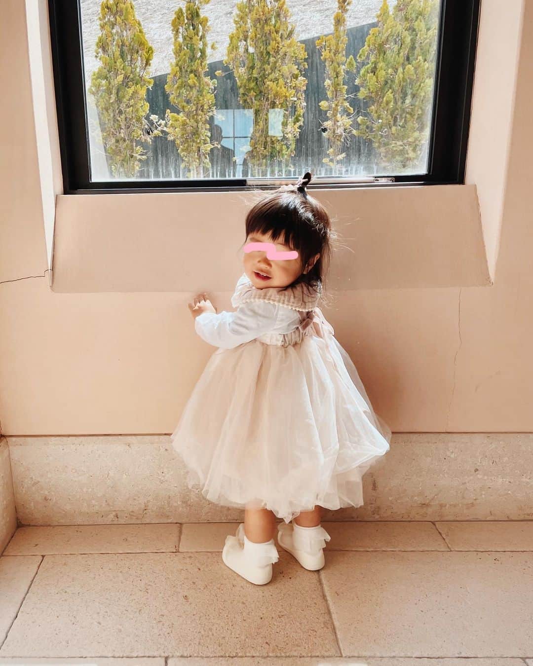 小玉ゆういのインスタグラム：「結婚式で着たマールマールのチュチュが可愛すぎた・・😩❤️ １歳の誕生日の時に買うか悩んだけど、もっと早く買えば良かった〜！  #ブリベビ_フォト」