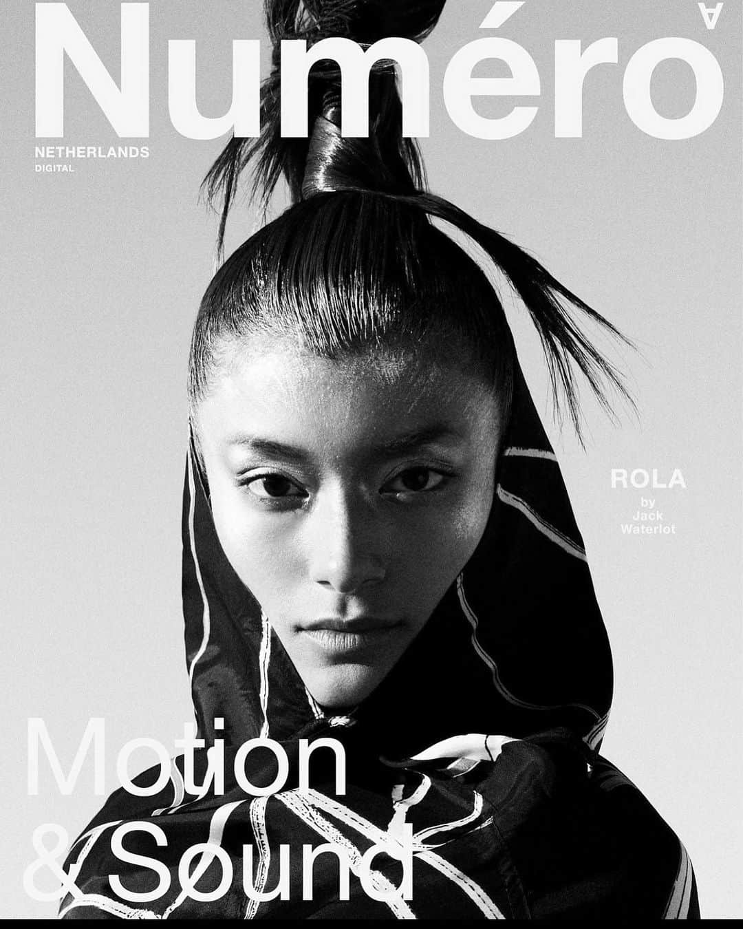 ローラさんのインスタグラム写真 - (ローラInstagram)「Numero Netherlands cover shoot📸ロンドンの雑誌ヌメロネザーランドのカバー撮影をしたよ👽 とても素敵なクリエイティブチームと一緒にロサンゼルスから2時間離れた砂漠で撮影をしたの🐫🏜同じ意識のみんなが集まって作り上げるアート作品はいつもわくわくする🙏素敵な機会を心からありがとう @numero_netherlands @jackwaterlotstudio ♥️  Photo: @jackwaterlotstudio Makeup:@Valgherman Hair:@milesjeffrieshair Dp:@alecwinnn Style:@jeanalina and special help from @owenfcarr  Thank you OG @timiletonja  It was sooo pleasure to work with all of you☺️🙏 Thank you so much ♥️」4月26日 5時32分 - rolaofficial