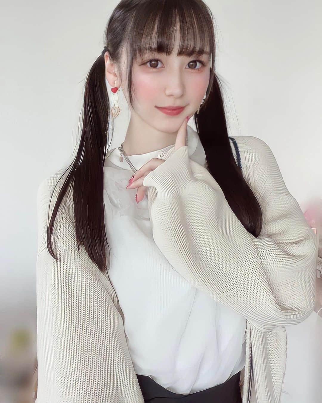 てーらのインスタグラム：「ツインテールって何歳までしていいの？  #大学生  #followｍe #japanesegirl #女子大生 #カメラマン募集 #カメラマンさんと繋がりたい #被写体になります #被写体モデル #被写体希望 #ポートレート #ポートレート撮影 #ポートレートモデル #jd  #ちゅーむ ‬  #カメラマン募集 #カメラマンさんと繋がりたい  #被写体になります #被写体モデル #被写体希望 #ポートレート #ポートレート撮影 #ポートレートモデル #cosplay #コスプレイヤー #コスプレ #コスプレイヤーさんと繋がり」