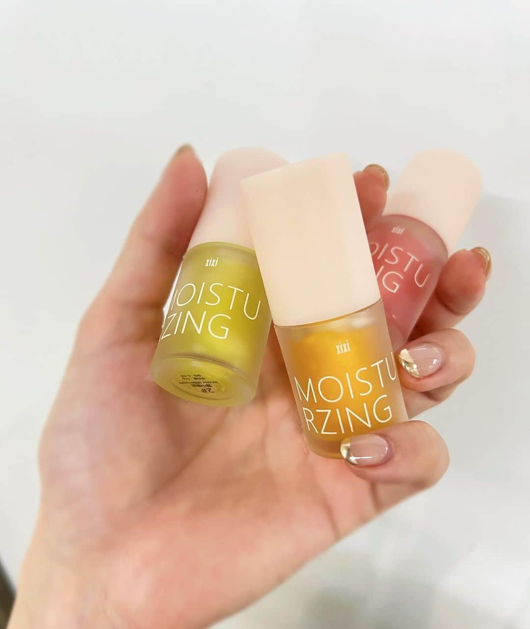 のインスタグラム：「甘い香りして凄く好きな保湿リップ💄  Qoo10ばっかりみちゃう」