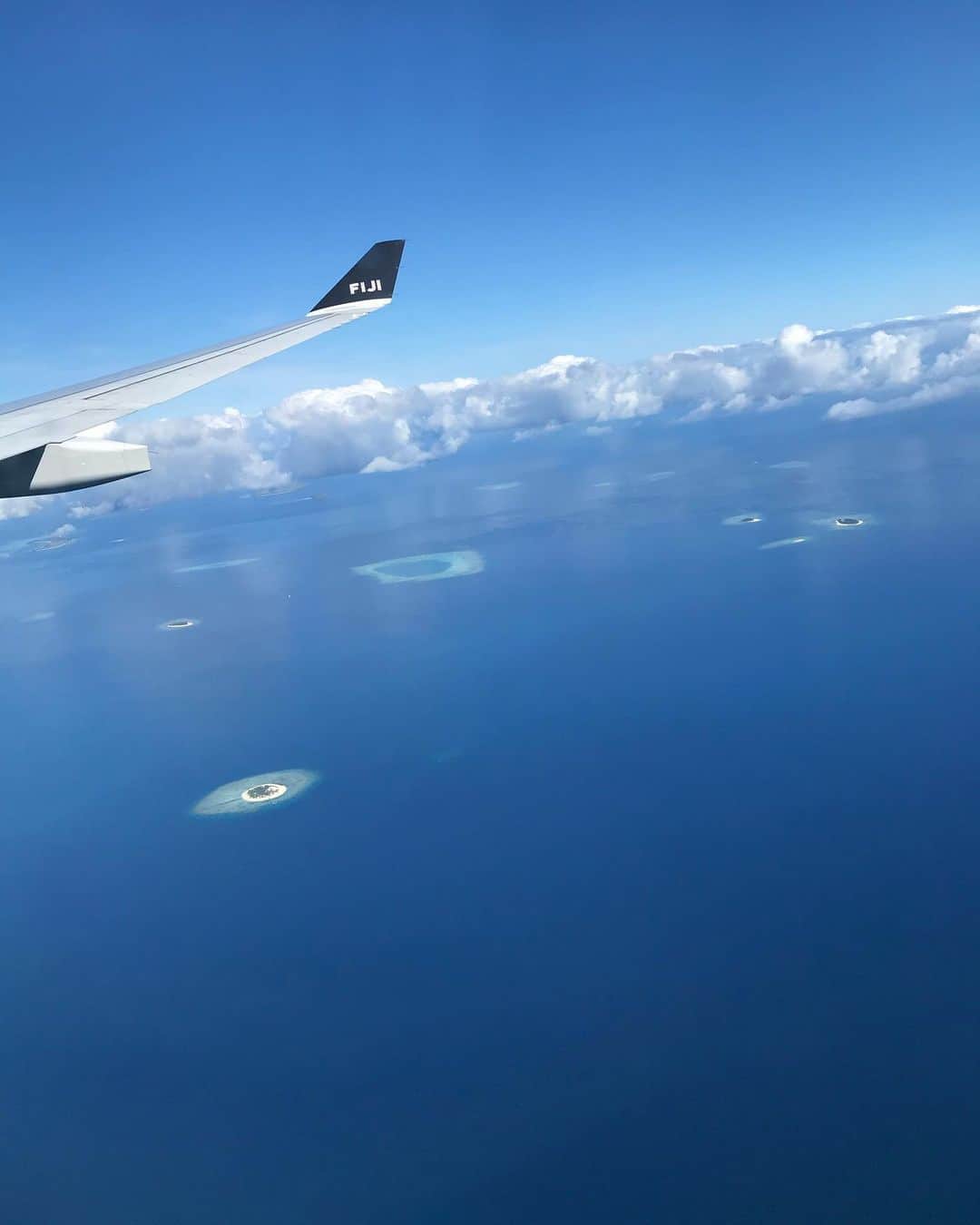 のインスタグラム：「✈︎  #定期的nature  #fiji   旅行したいねぇ🧳🌿」