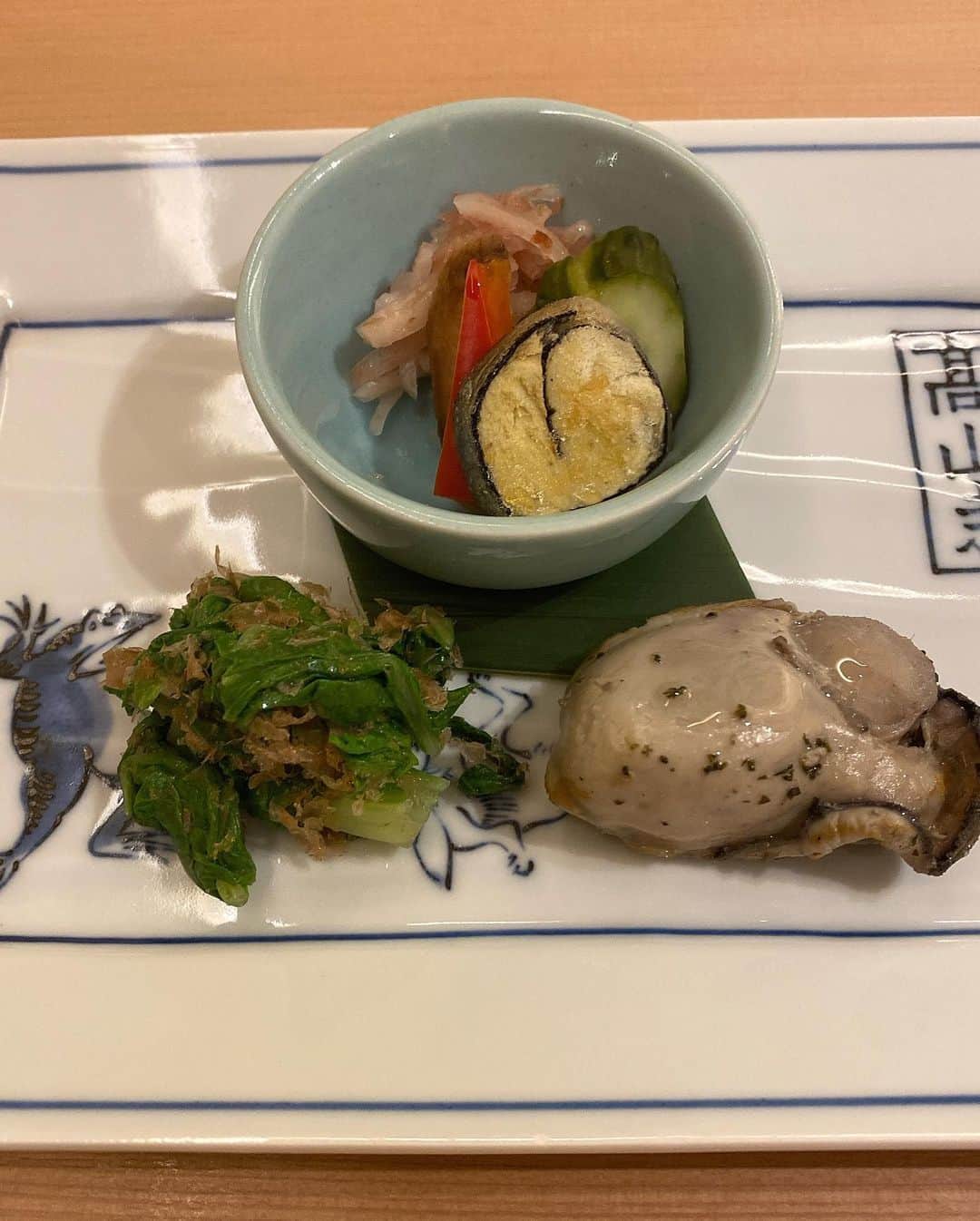 越野矢素子さんのインスタグラム写真 - (越野矢素子Instagram)「東京２日目のランチはお鮨✨  @sushi_matsumoto_akasaka   美味しかったです。」4月26日 17時08分 - loversyaso