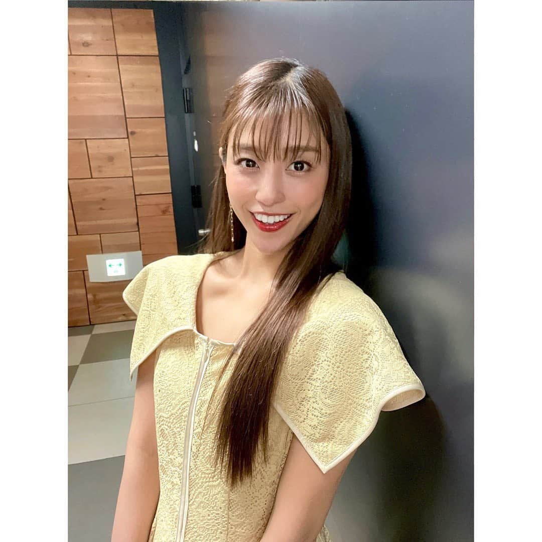 岡副麻希さんのインスタグラム写真 - (岡副麻希Instagram)「. 今回の楽天 BRAND DAY SPECIAL LIVEも ありがとうございました！ ⁡ QOL向上がテーマのLIVE 生配信中も売れ行きがとても好調で！ 私も嬉しかったです🤭🎈🎈 ⁡ 私のQOLもこのLIVEにご登場いただいた 品たちのおかげで急上昇です🤭 ⁡ アーカイブは 4月27日18時頃までご覧いただけます！ 気になってる商品を生み出した人たちの 人柄がわかるとさらに欲しくなります🥺💕 ⁡ https://event-rakuten.livepark.jp/videos/ATroAodbpg8 ⁡ ⁡ 衣装 #celford  #starjewelry」4月26日 18時14分 - maki_okazoe_official