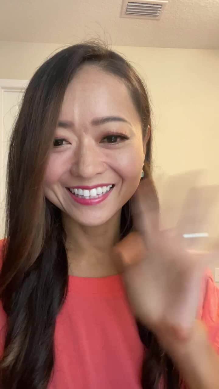 のインスタグラム：「たくさんの方にライブ配信ご覧頂きありがとうございました🥰 アーカイブ残すので、良かったらご覧下さい！  ライブ配信をもっとして欲しいという声があったので、何かリクエストあれば連絡下さい！  ・髪の巻き方 ・マイク ・スキンケア ・トレーニング  などなど」