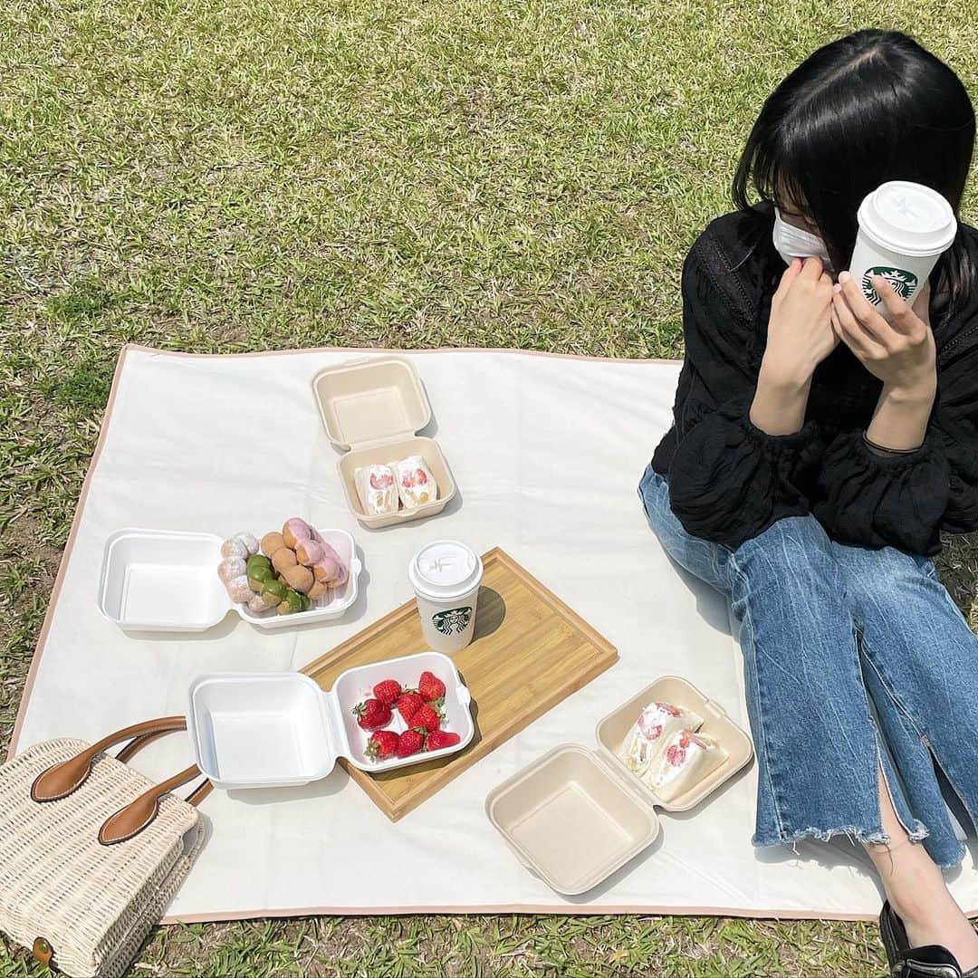 田中千織さんのインスタグラム写真 - (田中千織Instagram)「ピクニック🌿 海ノ中道行ったんだけど超綺麗だった🫶🏻🥹🥹」5月25日 19時38分 - chi0o_109