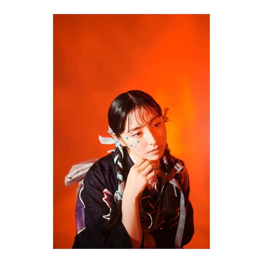 のインスタグラム：「❤️‍🔥❤️‍🔥❤️‍🔥  @emon.kimono_official  @kimono__kind   #kimonokind#kimono#kimonomodern」