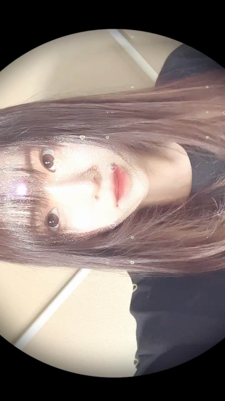 のインスタグラム：「😎」