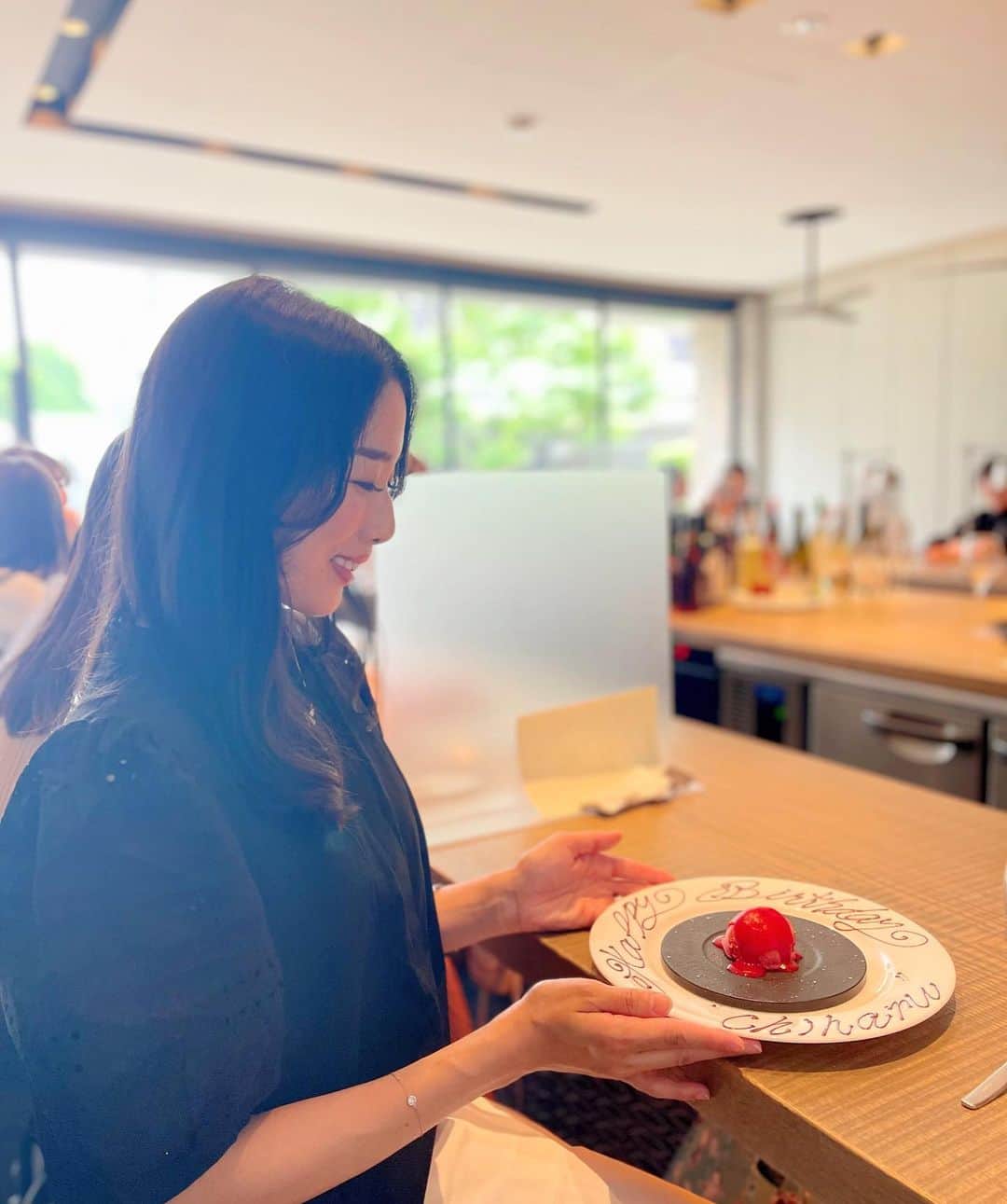 越馬千春のグルメインスタ