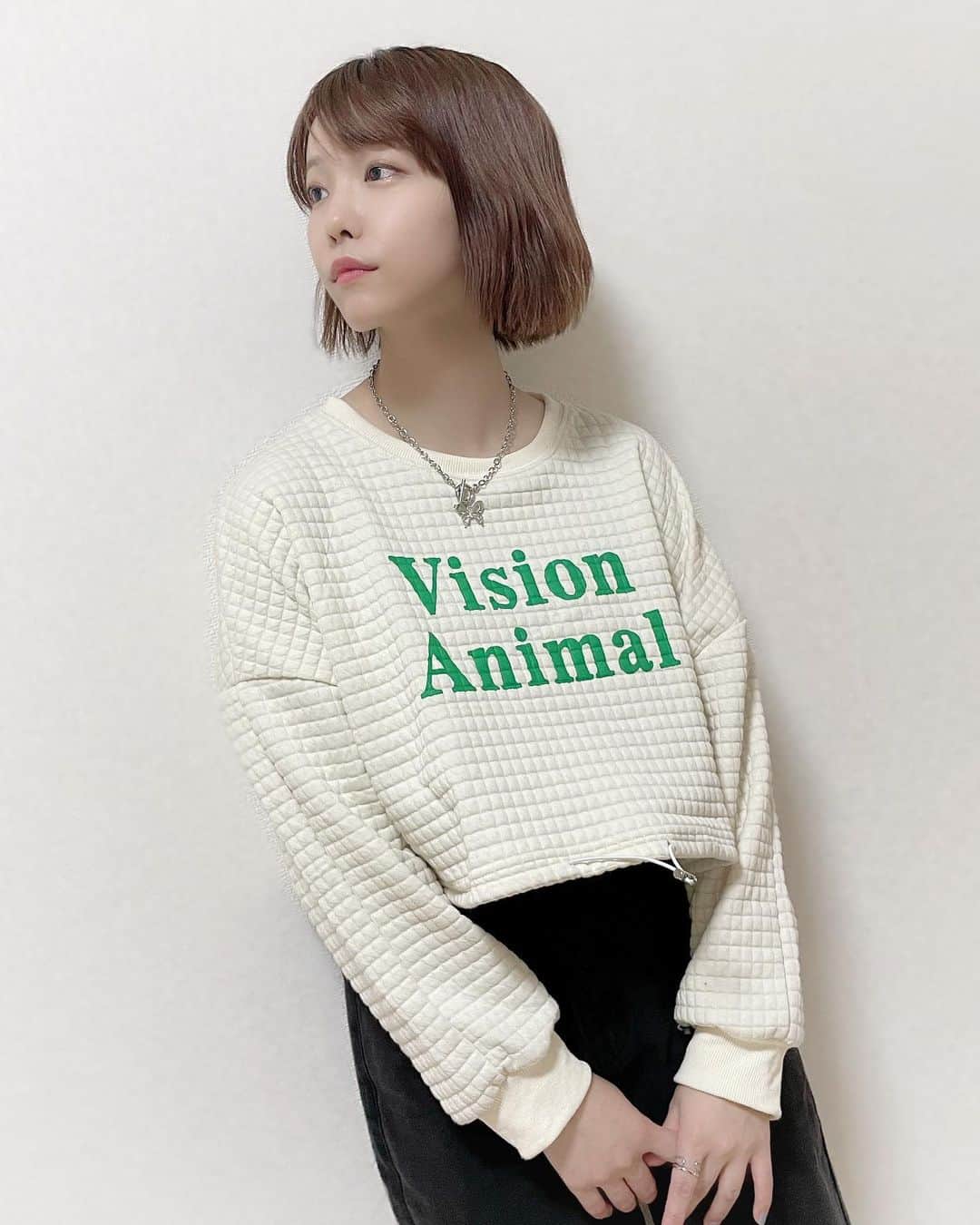愛美のインスタグラム：「アップもね🦋 #SHEIN #ootd #shienforall」