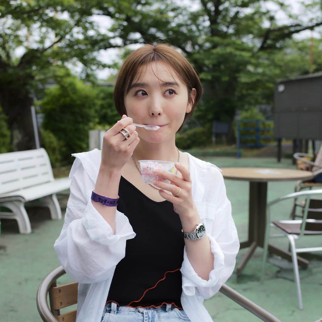 おのののかのインスタグラム：「＊ つぶつぶアイス食べると懐かしい気持ちになる🥺🍧  @manicmonday_wear のキャミかわいい💚」