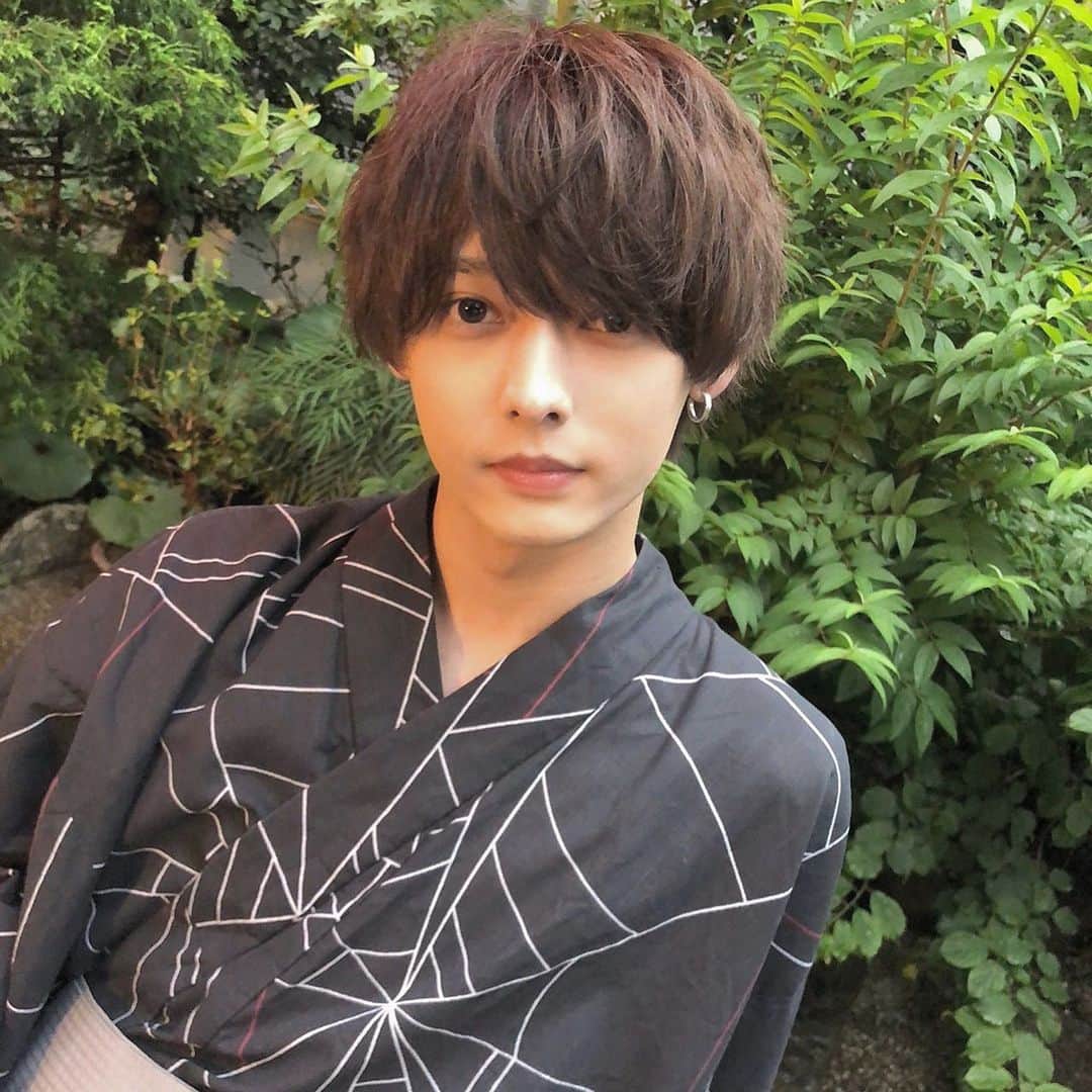四季涼雅のインスタグラム：「この時から2年経つの恐ろしい🤦‍♂️ そろそろ夏祭りとか花火大会とか行きたいな！」
