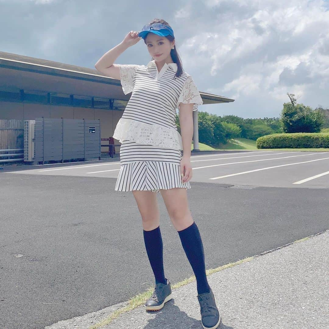 Shienさんのインスタグラム写真 - (ShienInstagram)「・ 最近ゴルフ行けてないから去年の写真⛳️ ・ セットアップが1番悩まなくて好き❤️ ・ #リエンダスエルタ  ・ ・ #ゴルフ #ゴルフ女子 #ゴルフ好き #ゴルフウェア #ゴルフコーデ #ゴルフは難しい #ゴルフうまくなりたい #ゴルフ女子と繋がりたい #ゴルフ部 #ゴルフコーディネート #ゴルフばか #ゴルフ最高 #女子ゴルファー #インスタゴルフ女子#高尔夫 #高爾夫 #골프 #골프웨어 #golf #golfgirl #高尔夫球 #高尔夫女子 #高爾夫球 #ゴルフ好きな人と繋がりたい #ゴルフ初心者 #ゴルフ大好き」5月21日 22時13分 - shien_o1202