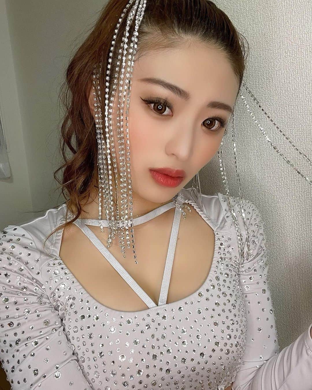 MIYABIのインスタグラム：「明日22日はマニー・パッキャオ チャリティマラソン @ CITY FOOTBALL STATION（栃木県） でLIVEします💃🎤  豪華ゲストと共にCYBERJAPAN DANCERSも出演させて頂きます❤️‍🔥  初めて踊る曲もあるから楽しみにしていてねっ💜  14:30〜のトップバッター皆んなで盛り上げたいと思います🎉✨  LIVE配信からも視聴できるので、是非チェックしてね💋  https://www.pacquiao.tokyo/  詳しくはコチラ⬆️  #アイドルlive」