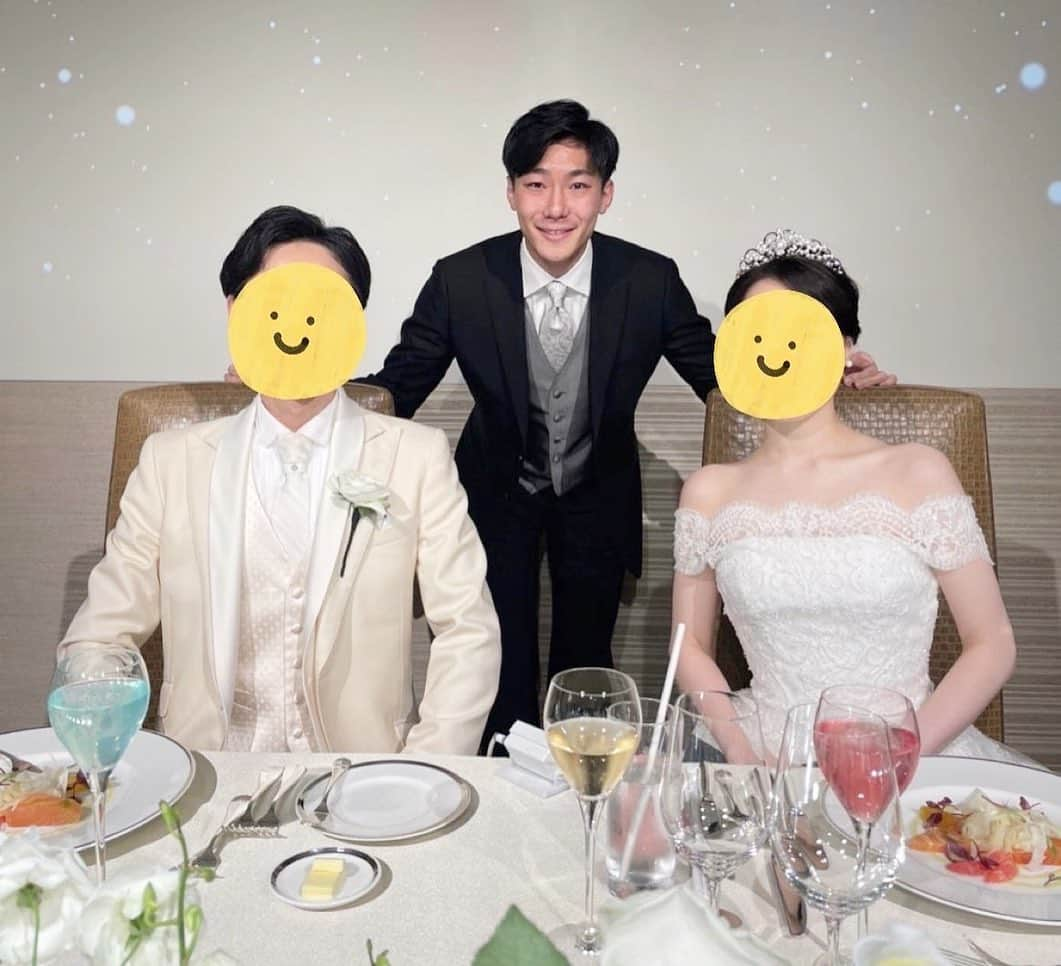 小沢光葵のインスタグラム：「. とある休日☕️  親戚の結婚式でした！ 幸せそうな2人の姿に号泣😭 (見つからないようにコソッと笑)  お世話になったので、感謝の気持ちも込めて司会をしました😊  #休日 #休日の過ごし方 #結婚式 #結婚式場  #結婚祝い  #ケーキ入刀 #ファーストバイト  #末永く #お幸せに」