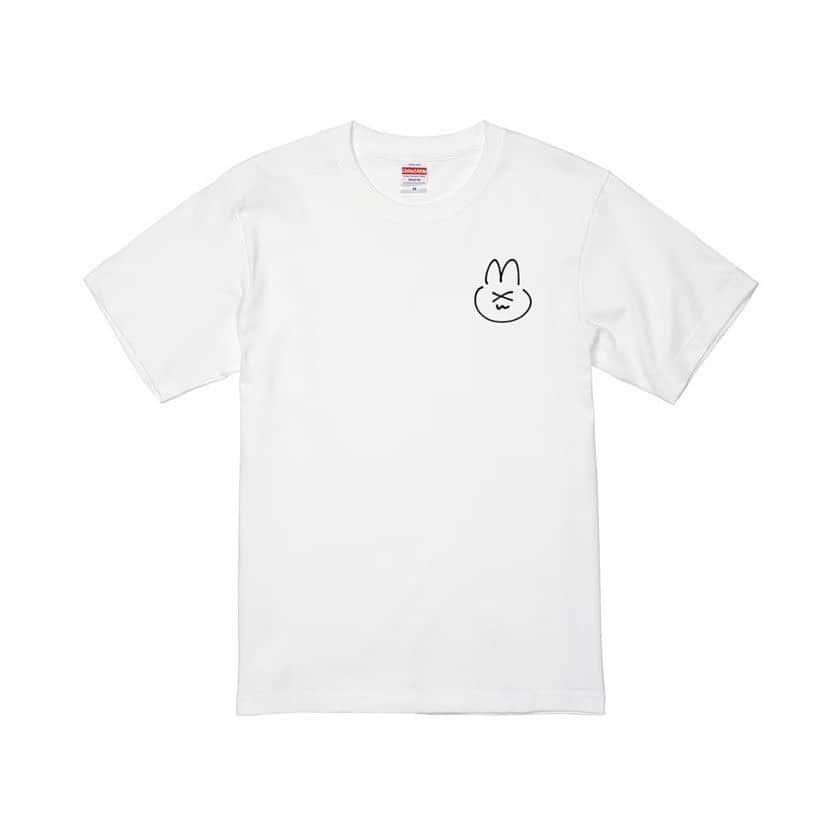 加藤咲希のインスタグラム：「EW×加藤咲希/T-shirt  こちらのアイテムは2022/05/21 21:00 〜 2022/06/04 23:59  プロフィール欄のサイトURLからご購入出来ますので、是非チェックしてみてください！  ーーーーーーーT-shirtーーーーーーー  着心地や素材感にこだわった万能なボディを使用しています。 フィット感のある首元と肩幅、身幅、着丈共に適度なゆとり感を持たせた定番デザインで、アメリカンライクなボックススタイルのサイズ感が特徴です。  カラー（ホワイト  ナチュラル  オレンジ  ライトブルー ）  サイズ（S~XL）  S（身丈65/身幅49/袖丈19） M（身丈69/身幅52/袖丈20） L（身丈73/身幅55/袖丈22） XL（身丈77/身幅58/袖丈24）  #eastwoodswear #printshop #originalgoods  #originaltshirt   #オリジナルパーカー #originalfoodie #オリジナルtシャツ #tシャツ屋さん  #originaltshirt  #instagood #followme  #likeforlikes #like4likes #follow4followbackalways  #followforfollowback   #f4f #photooftheday   #instagood #nofilter」
