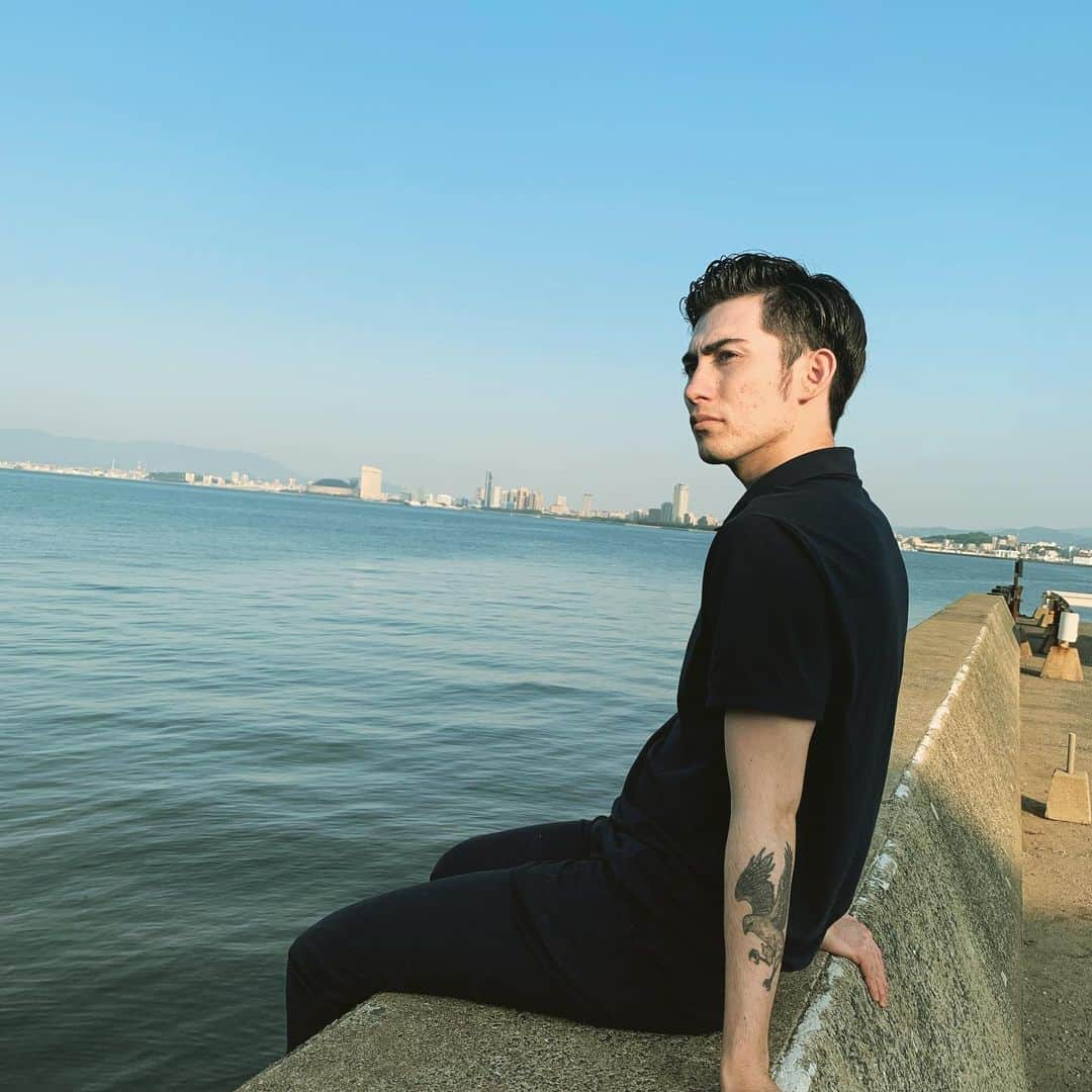 James Jのインスタグラム：「🌊☀️」