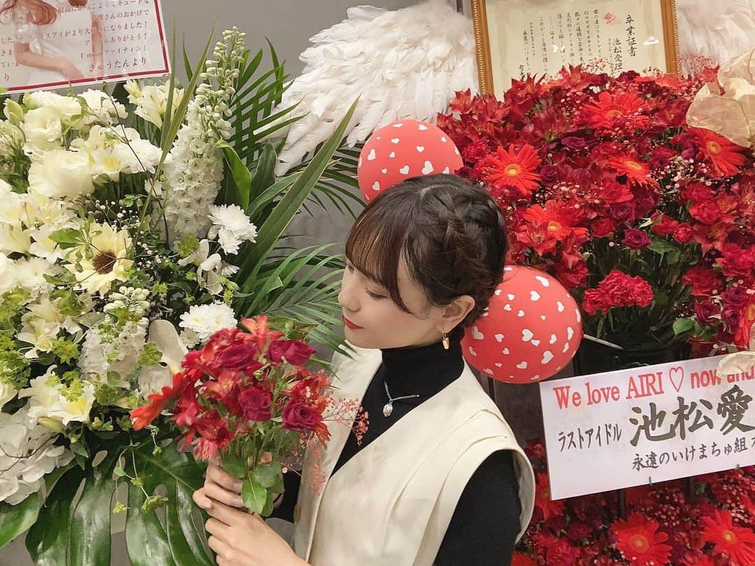 池松愛理のインスタグラム：「2022/05/22 🌹🤍　愛を沢山感じとりました。大好きだよ」