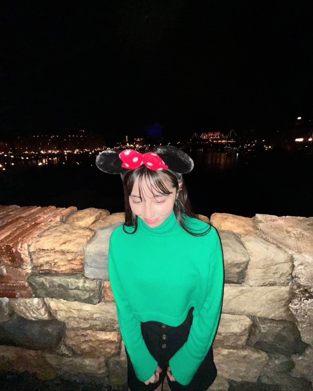 のインスタグラム：「・ 久しぶりコメント返したいなあと🫶🏻  #disneysea#disney」