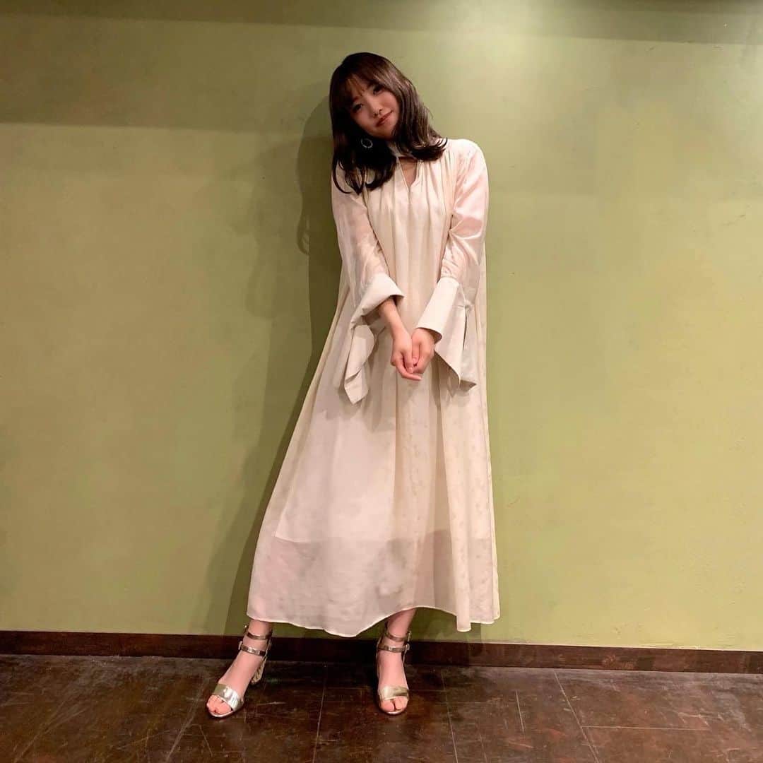加藤玲奈のインスタグラム：「初のファンミーティング楽しすぎました🥺本当に本当に久々に皆さんにお会いできて嬉しかった😌 また絶対会いましょうね！ 改めてれなっちファン大好きーって思ったよ💓  あとあと衣装のワンピース可愛かった🫶🏻」