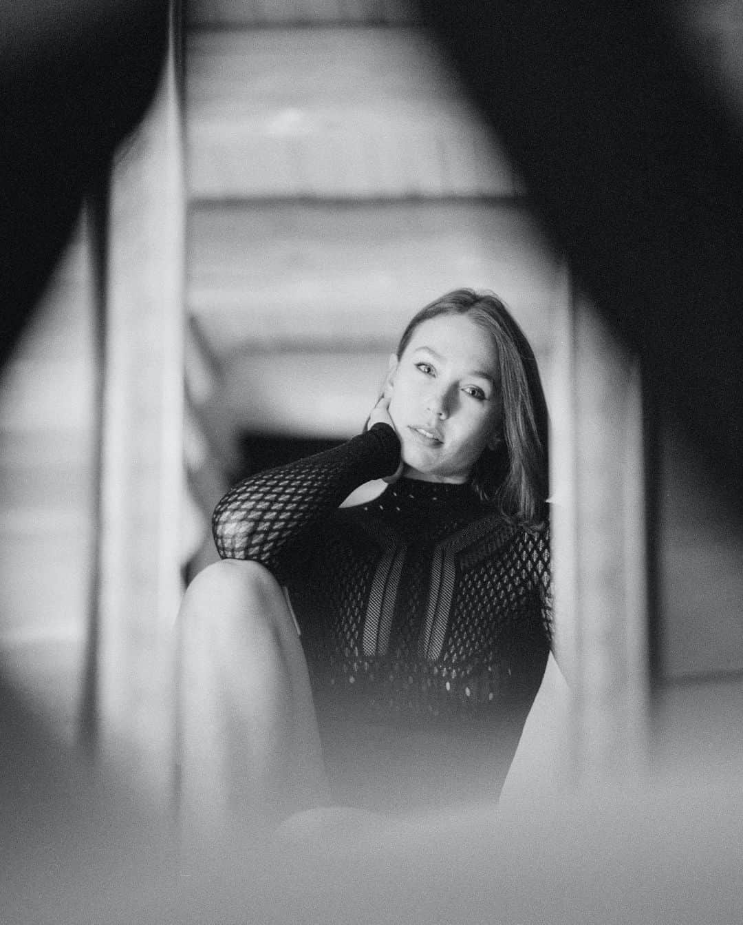 Nicole Mejiaさんのインスタグラム写真 - (Nicole MejiaInstagram)「“Art and love are the same thing: It's the process of seeing yourself in things that are not you.”  - Chuck Klosterman  Shot on film late last year by @stephenvanasco 📷」5月23日 1時30分 - nicole_mejia