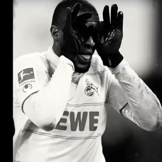 のインスタグラム：「21/22 ✅ 20🤓 ✅ 4 🎯 ✅ Conférence League ✅ @fckoeln ❤️🐐🤴🏾」