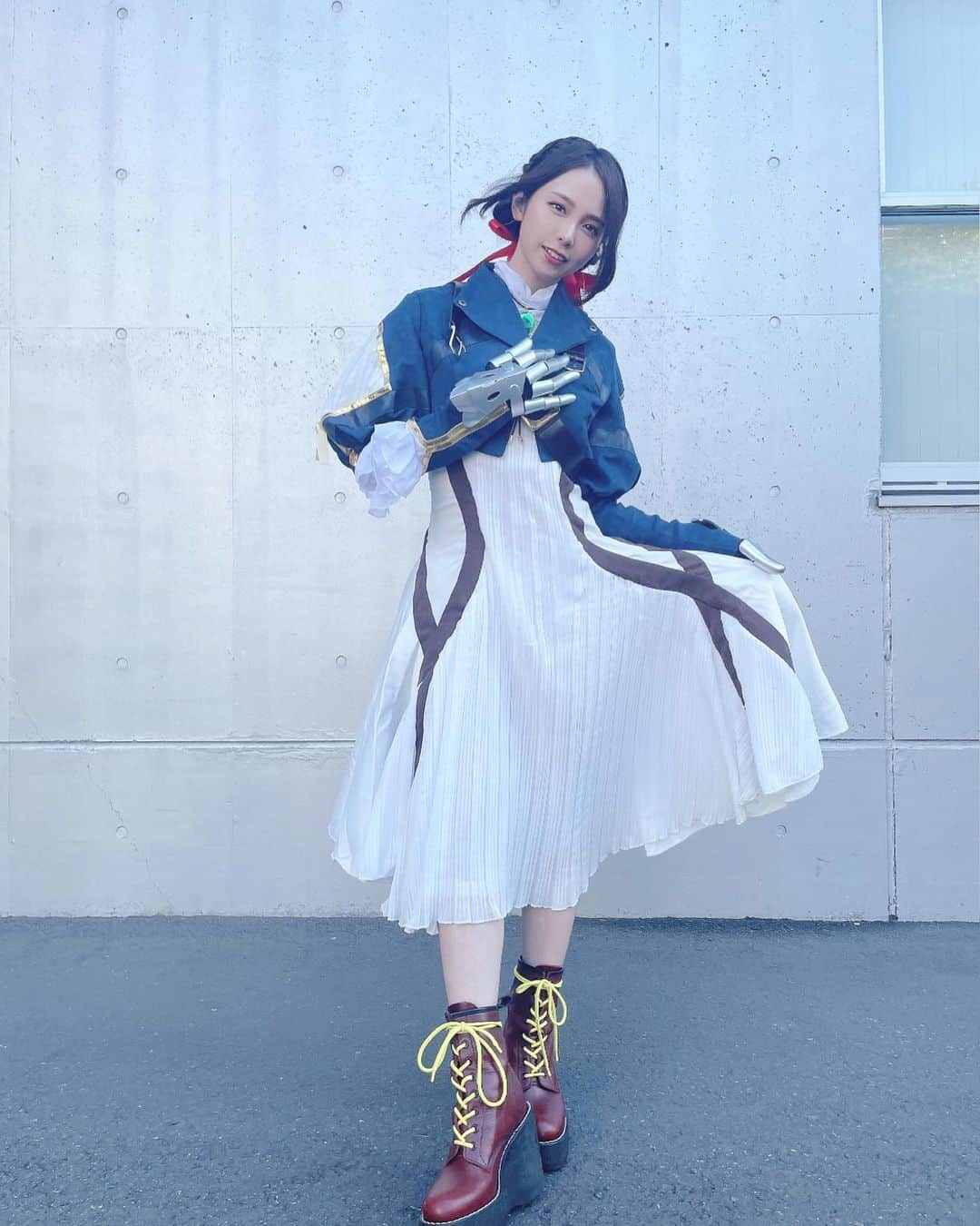 西村歩乃果のインスタグラム：「愛してるを知りたいのです  #ヴァイオレットエヴァーガーデン  #コスプレ」