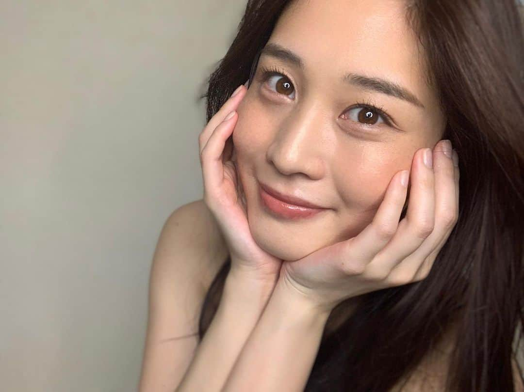 橘花凛さんのインスタグラム写真 - (橘花凛Instagram)「YouTubeでメイク動画撮ったよ☺️💄 編集溜まりまくってる😭笑 がんばる🔥」5月23日 14時53分 - rintakahashi0809