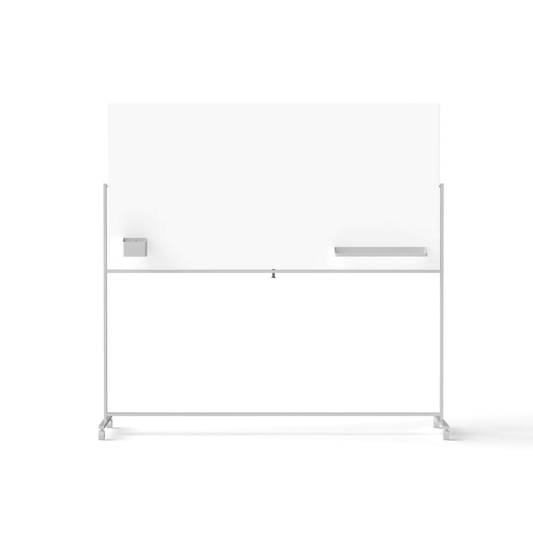 のインスタグラム：「French Minimalフレンチミニマルコレクション . 株式会社 共臨社 . ニトリビジネスでのオフィス空間デザインそのこだわりは軽やかでクールで無機質なミニマル空間を作ること、フリーアドレスで仕事ができる創造的な空間デザイン。それは雑音のないクワイエットな空間にある事で自分たちの表現したい創造的な音がよく聞こえ始めるというミニマル環境の提供をコンセプトとしています。北欧ブームのインテリアトレンドがいまはパリに移りモード系のニュアンスのある塩系インテリアと言われる生活感のない空間デザインがZ代の若者たちの間でも人気となりつつあります。 . ＃ニトリ＃ニトリビジネス＃ホワイトボード＃コートハンガー＃モニタースタンド＃オフィス家具＃オフィスファニチャー＃フリーアドレス＃プロダクトデザイン＃インテリアブランド＃ミニマル＃シンプル」