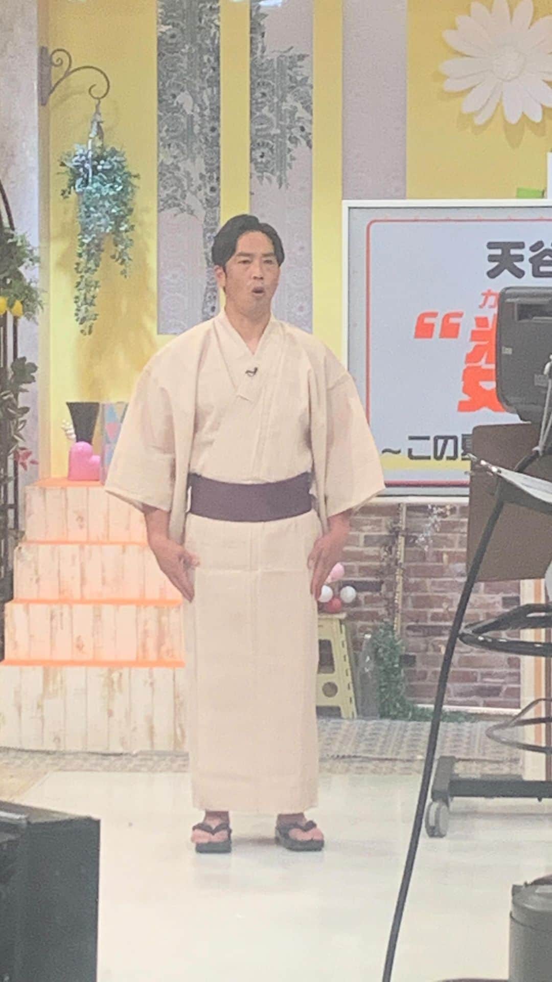 のインスタグラム：「#カーチカチテレビ 今週もご覧いただいて有難うございました🙇🏻‍♂️  いつもは、インスタライブを始める時間ですが、天谷さんの姿は、まだRCCのAスタジオに😎  真相は、しばらく先、RCCテレビで明らかになります👍  #天谷宗一郎の本気を見ろ #滝汗」