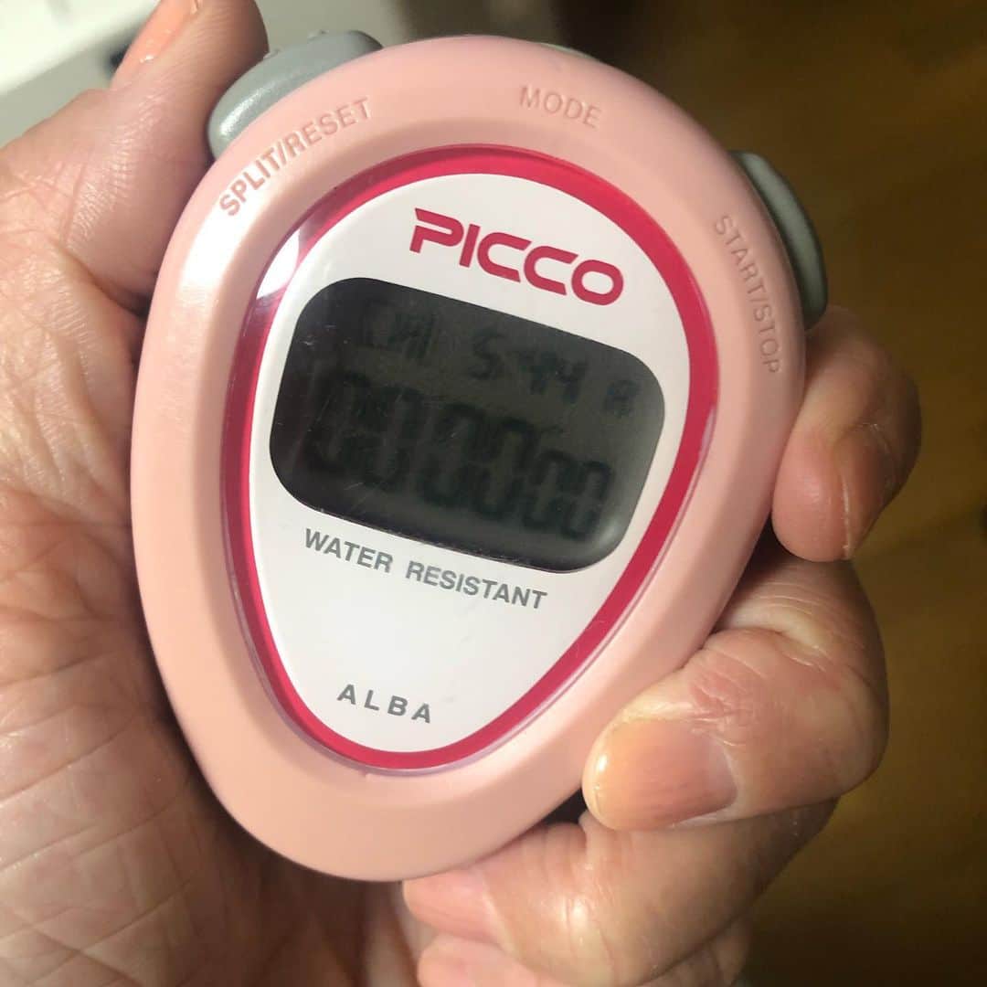 原口奈菜のインスタグラム：「今日は朝からお仕事で東京へ。 久々に相棒のストップウォッチと一緒にお仕事ができて嬉しい。 良い味出てきたね…☺️✨ これからもよろしくね！」