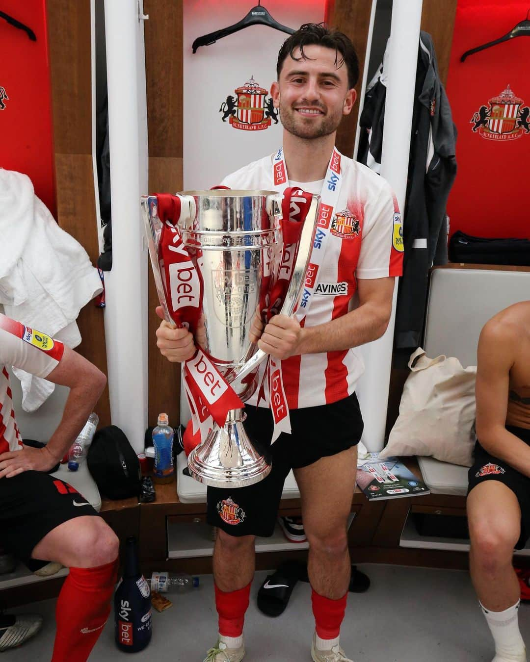 パトリック・ロバーツのインスタグラム：「Wembley, it’s been a pleasure 🤝 Up the Mackems ! LFG ❗️🗣❤️🤍」