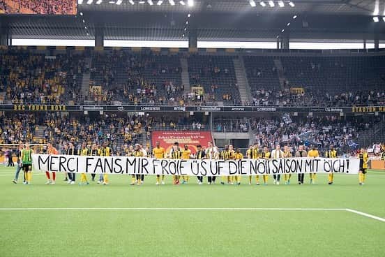 ファビアン・ルステンベルガーのインスタグラム：「Danke💛🖤 eine schwierige Saison ist zu Ende. Leider konnten wir nicht an die vergangenen Jahre anknüpfen. Eure Unterstützung war aber immer da und wir greifen nächstes Jahr wieder an🙏🏼💪🏼 @miralemsulejmani88 all the best for your future. We will miss you🙏🏼❤️ #dankebern #schönesommerpause #wirgreifenwiederan #HoppYB #JSAML28」