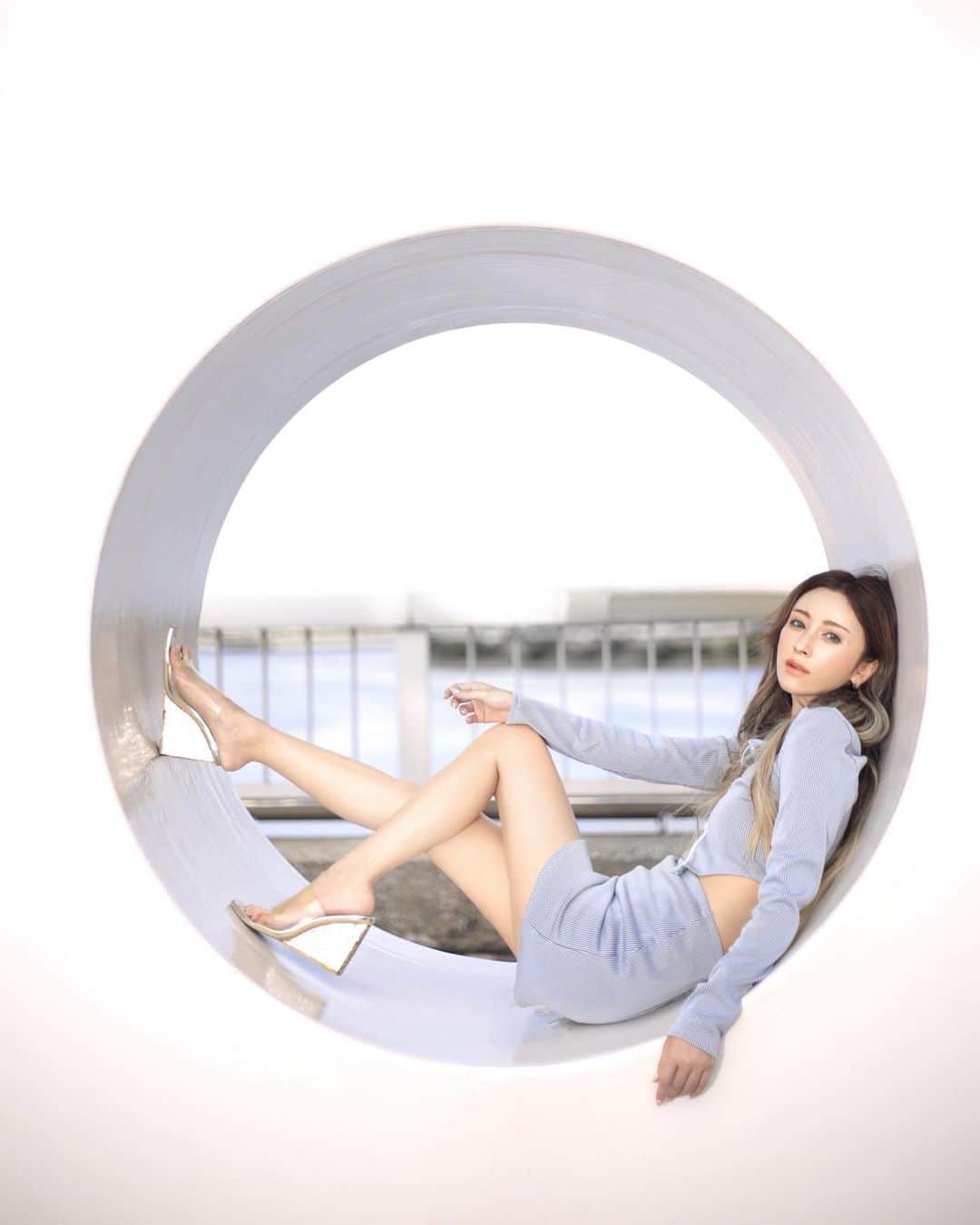 美咲あいりのインスタグラム：「_ 𝐸𝑛𝑗𝑜𝑦 𝑓𝑎𝑠ℎ𝑖𝑜𝑛 𝑡𝑜 𝑦𝑜𝑢𝑟 ℎ𝑒𝑎𝑟𝑡'𝑠 𝑐𝑜𝑛𝑡𝑒𝑛𝑡 𝑒𝑣𝑒𝑟𝑦 𝑑𝑎𝑦 𝑖𝑛 𝑦𝑜𝑢𝑟 𝑜𝑤𝑛 𝑤𝑎𝑦 🤍 ⁡ ⁡ coordinate1 ▫️Sollinarry Vertical Striped Zipper Crop Jacket & Bodycon Skirt 　　5344877 ⁡ coordinate2 ▫️3pcs Solid Cami Top & Striped Print Shorts With Blouse 　　9866155 ⁡ coordinate3 ▫️Letter Graphic Chain Lace Up Knot Crop Tee 　　9708836 ▫️Patched Detail Flap Pocket Wide Leg Jeans 　　2899532 　 ⁡ ⁡ Coupon code " SSV5042 " ⁡ 7/5日まで1～5999円まではSALE価格より15%OFF 6000円以上は20%OFF♡ ⁡ ⁡ @sheinofficial @shein_japan  #SHEINforall #SHEINsummervacay #SHEIN #OOTD」