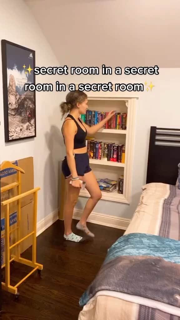 Crazy Roomsのインスタグラム：「A dream or a nightmare??? Ft @ashleybocek #CrazyRooms」
