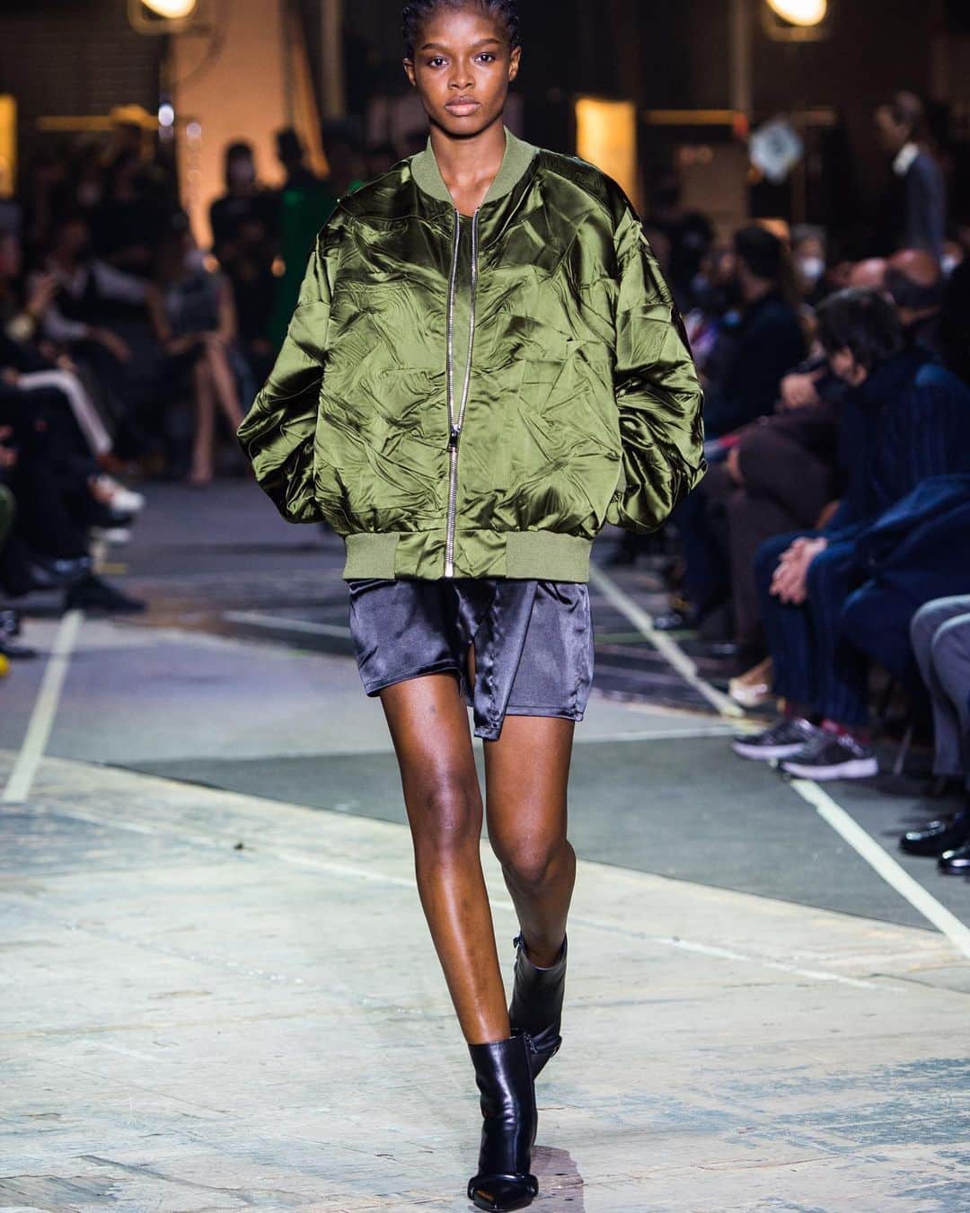コスチュームナショナルのインスタグラム：「Hand wrinkled bomber, couture  meets real life. #CapasaMilano #BeforeItStarts #CollectionZero #MFW」