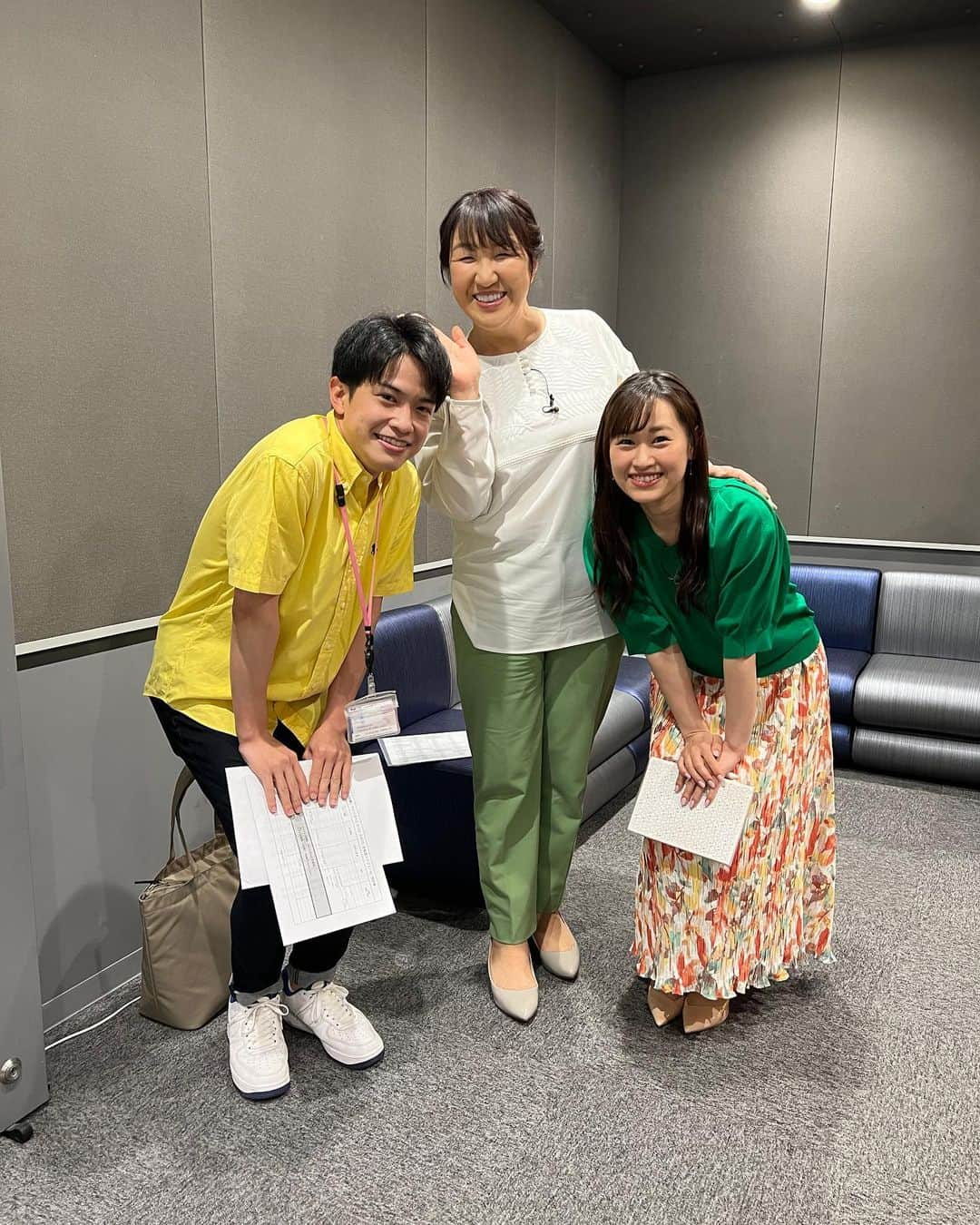 松原朋美さんのインスタグラム写真 - (松原朋美Instagram)「『前略、大とくさん』のゲストに北斗晶さんが来てくださいました！  ちょっと前に別のロケで一緒だった田村アナも北斗さんに会いに見学に来ていて、 本番前に3人で写真を撮ってもらったのです🥹  優しいお人柄で気さくにお話ししてくださり、楽しい日曜日となりました。ありがとうございました🙇‍♀️✨✨  #北斗晶さん #大とくさん #田村浩平アナ#松原朋美」5月24日 19時19分 - matsubara.tomomi.0205