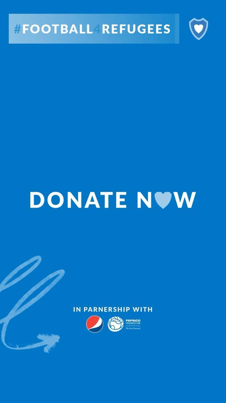 Caroline Graham Hansenのインスタグラム：「I’m supporting refugees through the #football4refugees emergency appeal by UNHCR. Join us and pass the ball. @refugees」