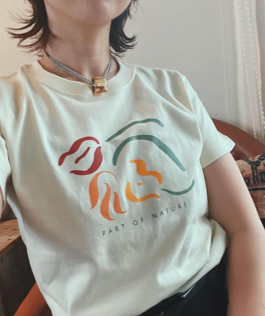 金子渚さんのインスタグラム写真 - (金子渚Instagram)「かなちゃんのデザインするTシャツ今回もまた可愛いね〜🌷💋  わざわざお店まで届けてくれてありがと。でも久しぶりに会えて嬉しかったな♡」5月24日 10時30分 - nagisakaneko