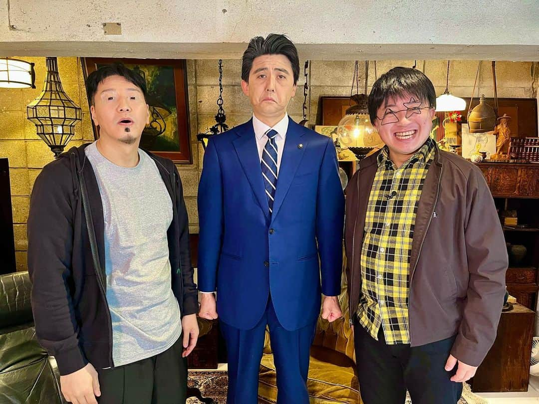 佐竹正史さんのインスタグラム写真 - (佐竹正史Instagram)「チョコプラさんYouTubeに呼んで頂きありがとうございました🎌 是非是非チョコプラさんのYouTube見てくださいー🙋‍♂️  #チョコレートプラネット #チョコプラ #ビスケッティ佐竹 #YouTube #ひろゆき #目せまゆき #成田祐輔 #成田山幽輔  #安倍晋三 #安倍震象 #rehack  #rehackshun  #ピスタチオ #解散 #パリピ選手権 #コットンのきょん」5月24日 10時49分 - sataketty