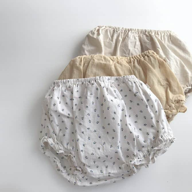 子供服CHIMOMEさんのインスタグラム写真 - (子供服CHIMOMEInstagram)「➤➤ Baby bloomers !! . . . ➤ CHIMOME ➤ https://Chimome.com . .」5月24日 12時30分 - chimome_shop