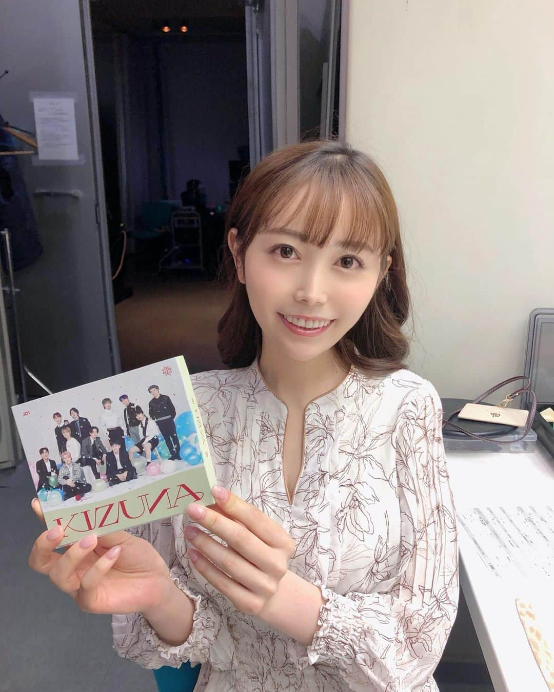 辻満里奈さんのインスタグラム写真 - (辻満里奈Instagram)「今日のタダイマ！バリバズのコーナー内で、JO1川尻蓮さんのインタビューを放送✨ 2ndアルバム『KIZUNA』についても伺っています🌈 17時ごろからの予定です！  #福岡 #rkb毎日放送 #タダイマ！ #アイドル #jo1 #川尻蓮 さん #2ndアルバム #kizuna #with_us #jam #福岡jam #アナウンサー #辻満里奈」5月24日 16時34分 - marina__tsuji