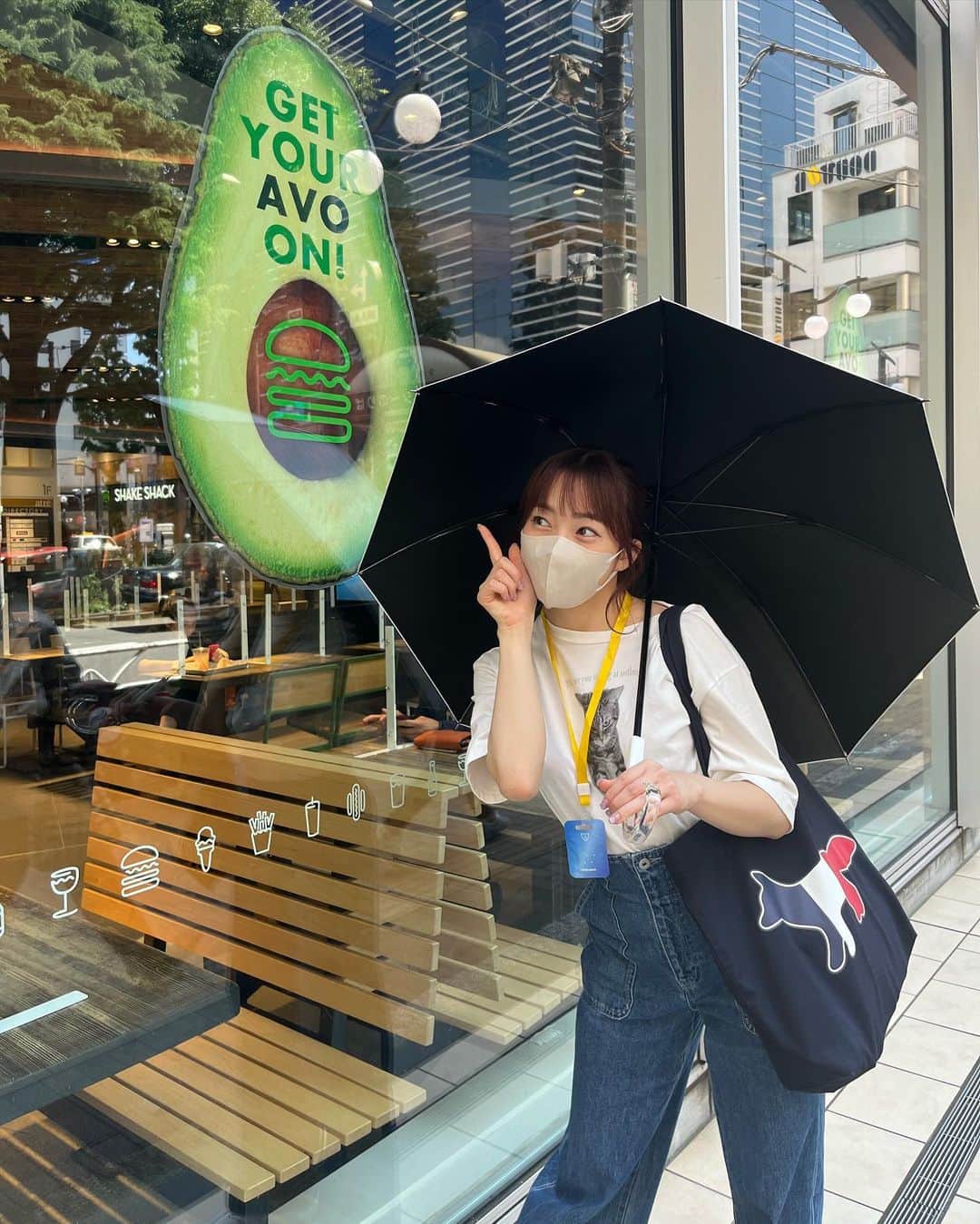 のインスタグラム：「仕事帰りにアボカドみっけた🥑♡  今日は天気が良くて夏を感じてます☺️ この気候好き〜♡」