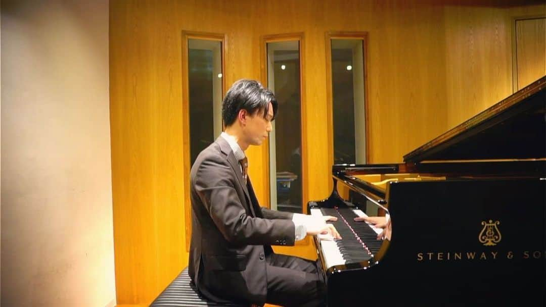 三浦コウのインスタグラム：「＊ ショパン - 幻想即興曲 ⁡ Chopin - Fantasy Impromptu ⁡ ◼全国ツアー日程 ⁡ ・愛知県 7/14 (木) ヤマハ名古屋ホール ⁡ ・大阪府 9/17 (土) 南港サンセットホール ⁡ ・石川県 11/13 (日) 白山市松任生涯学習センター プララ ⁡ ・長野県 12/11 (日) ハーモ美術館ティーセントホール ⁡ ・福岡県 12/16 (金) 北九州ウェルとばた中ホール ⁡ ・東京都 2023/2/5 (日) マリーコンツェルト ⁡ 時間など詳しくは @koomiura よりオフィシャルサイトをご覧ください。 順次お知らせさせて頂きます。 ⁡ …………………………………………… ⁡ フル動画はYouTubeチャンネルにアップしております ⁡ @koomiura オフィシャルサイトからYouTubeチャンネルへ ⁡ _________________________ ⁡ ・Twitter - @ miurakooo ・YouTube - 🔎三浦コウ ・インスタグラム - @koomiura ・ライン公式 - @ 143yknpq ⁡ _________________________ ⁡ ⁡ ⁡ ⁡ ⁡ ⁡ ⁡ ⁡ ⁡ ‪#ピアノ #piano‬ #幻想即興曲 #FantasyImpromptu #三浦コウ」