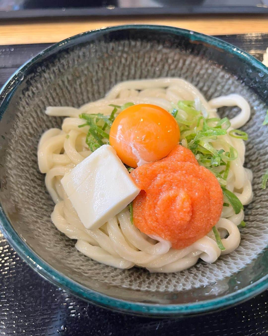 ノブ のインスタグラム：「バイデンさん！騙されたと思ってこれ食べてみ！ 日本人が考えたんですよ！」