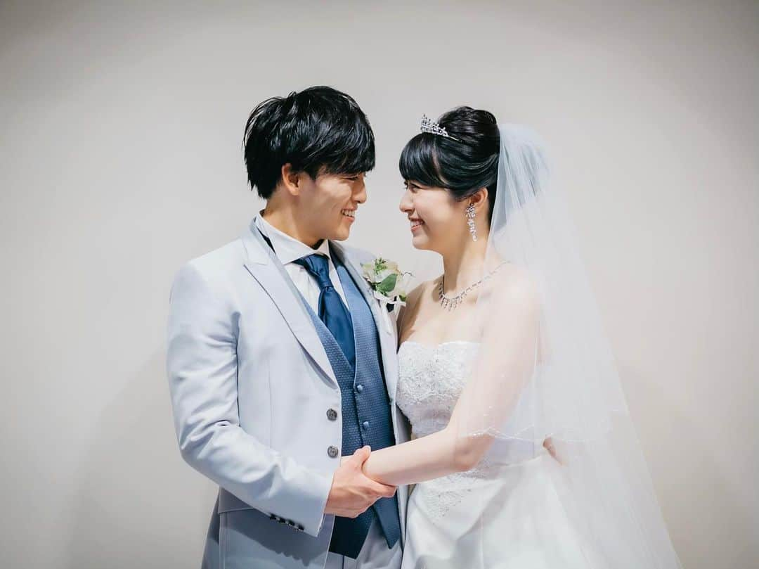 森山るりさんのインスタグラム写真 - (森山るりInstagram)「. 結婚して今日で1年。 あっという間のような長かったような。 これからも沢山笑って楽しく過ごそうね☺︎  #結婚記念日 #手作りアルバムもくれたけど #恥ずかしいからって掲載NGでした」5月25日 13時06分 - ruri_moriyama_official