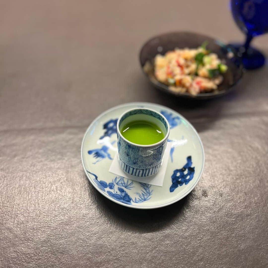 mitsuxmitsu24のインスタグラム：「Everything should be made as simple as possible, but not simpler  * * 5月のお教室。 味付けはシンプルなんだけど作る手間と時間はシンプルではない。 まさにシンプルだけどシンプルすぎないとはこの事かと気づく。 * 美しく美味しい学びの時間をありがとうございます。 * * #茂村料理教室  #美人姉妹の料理教室」