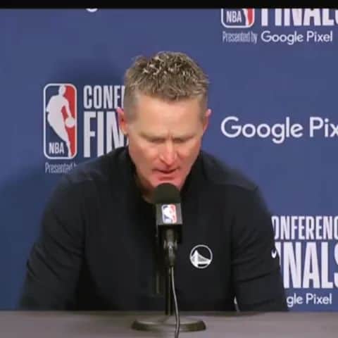 ヴィヴィカ・A・フォックスのインスタグラム：「MY THOUGHTS EXACTLY! PRAYERS UP TO ALL OF THE FAMILIES WHO LOST A LOVED ONE 2DAY ENOUGH!! 😭😭 Thanks 4 ya courage to speak up #SteveKerr #PrayersForUvalde 🙏🏾🙏🏾🙏🏾」