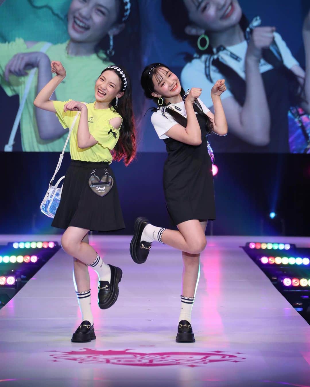 ニコ☆プチのインスタグラム：「Anna&Sana🐈🦄 meets by LOVEiT  肩あきやポケットつき…ひとくせアイテムが気になる by LOVEiTのアイテムにめろめろ😻  #プチコレ2022  #星乃あんな #石原咲奈 #さなんにゃ #byloveit」